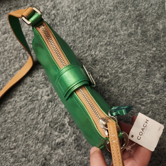 Coach 7542 Hamptons buckle shoulder bag hand painted vintage + Keychain - Picture 4 of 16